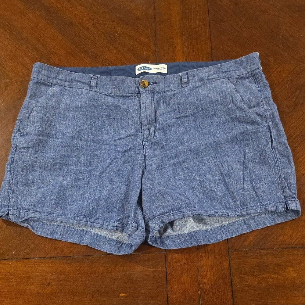 (J12) Old Navy Classic Blue Jean Shorts Sz 18